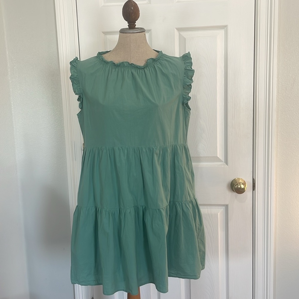 &Mercy tiered dress ruffle flutter sleeve pockets lined green keyhole size L